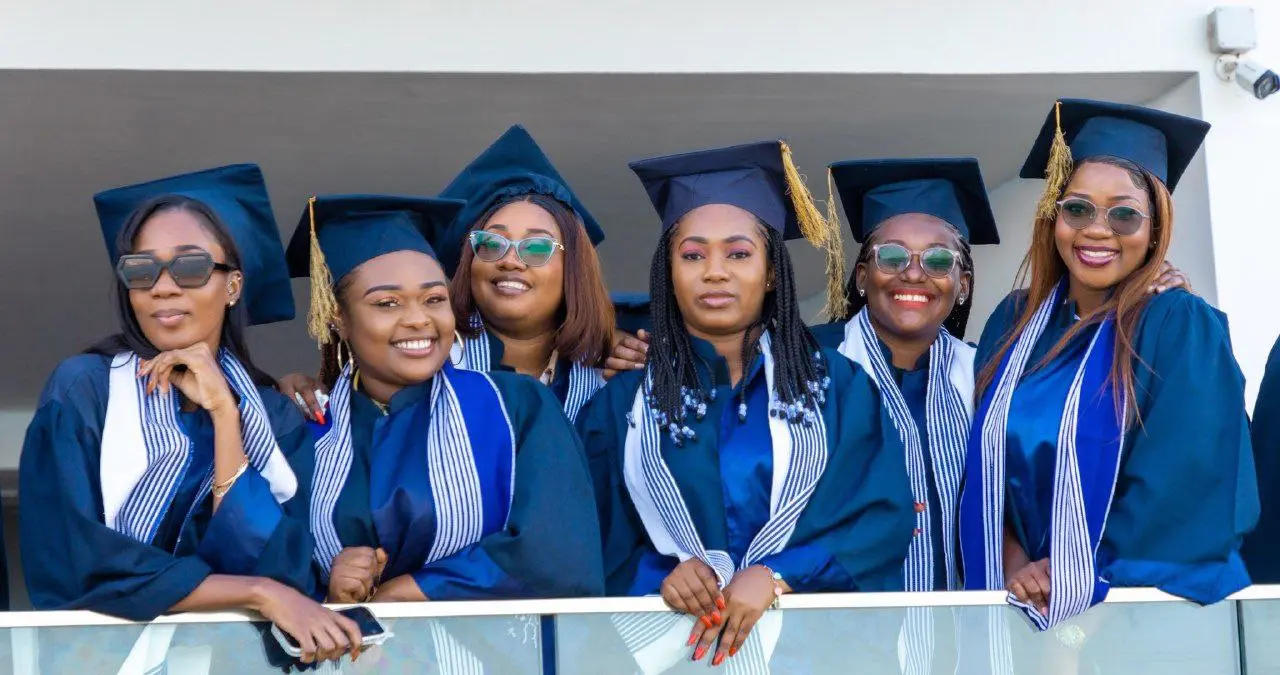 Elèves diplômés Akademia Dakar